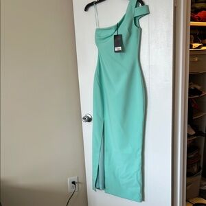 Likely Maxson gown in Aruba